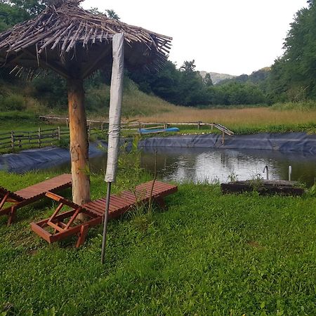 Vajat Tuk Villa Bajina Basta Exterior foto