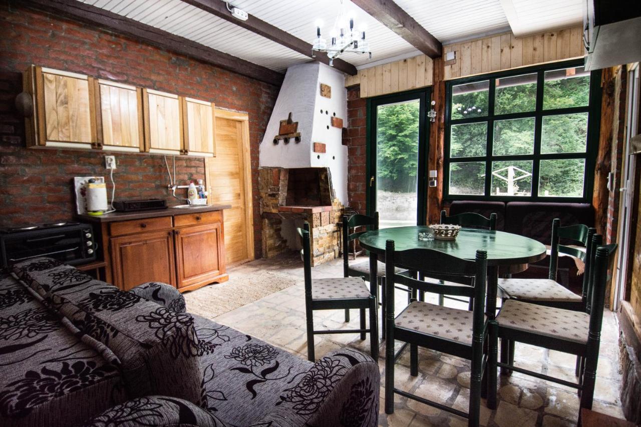 Vajat Tuk Villa Bajina Basta Exterior foto