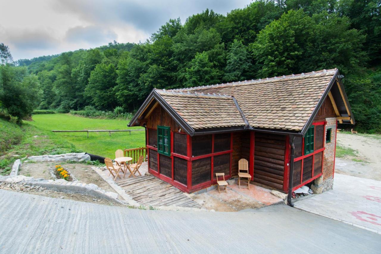 Vajat Tuk Villa Bajina Basta Exterior foto
