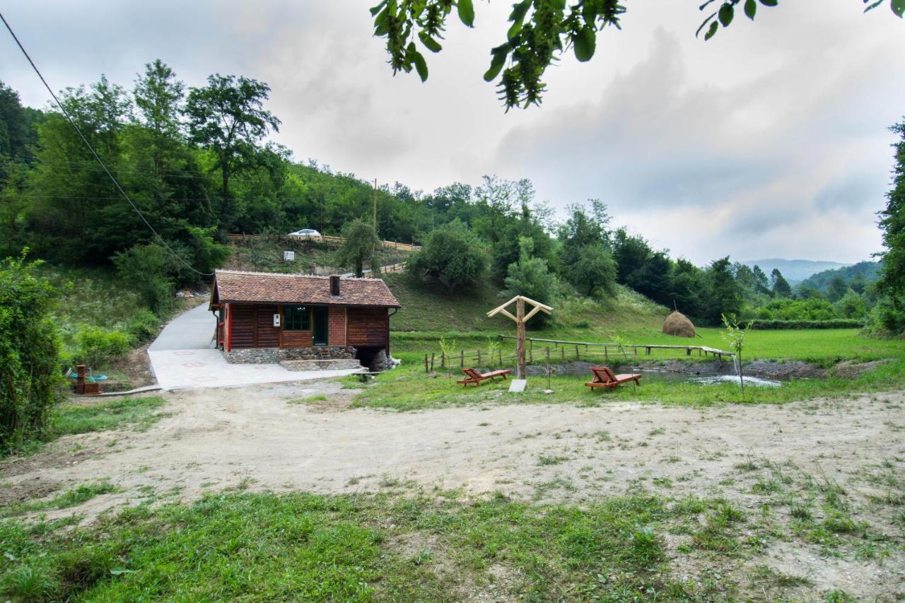 Vajat Tuk Villa Bajina Basta Exterior foto